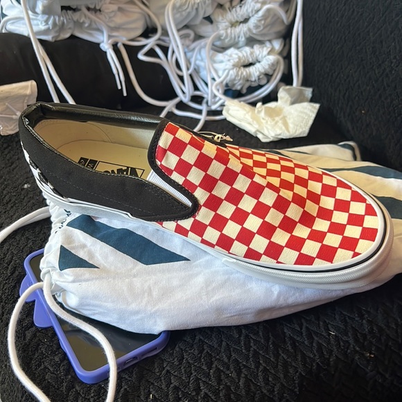 Vans - Picture 1 of 1